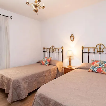Patio De Granadas By Interhome